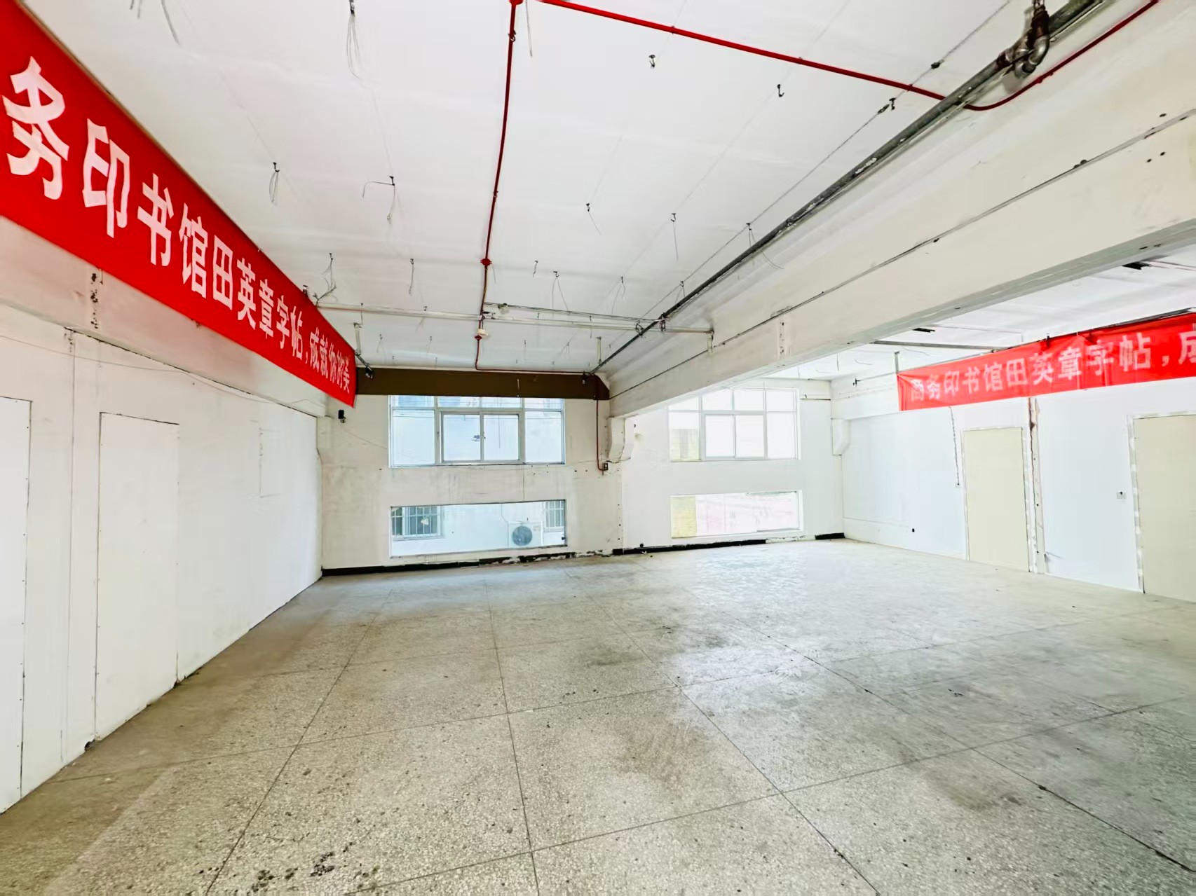 通济街建议再强化“人工智能算力中心、AI应用孵化、数字经济示范园”等产业概念，会更符合产业园招商语言